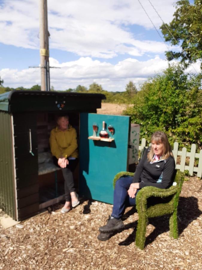 Glamping Malvern Shepherd Hut Extérieur photo