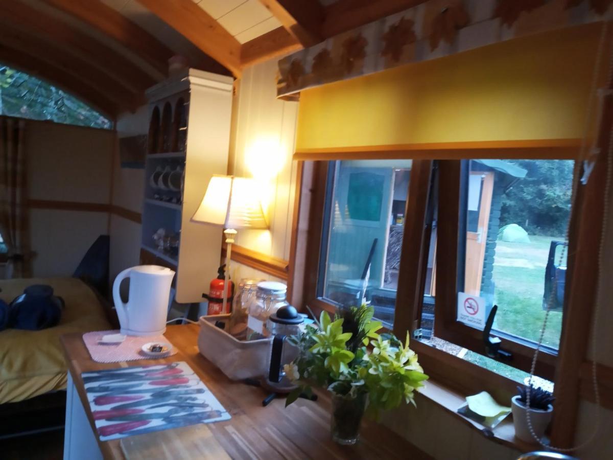Glamping Malvern Shepherd Hut Extérieur photo