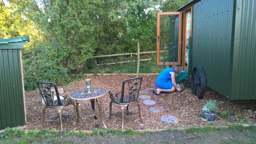 Glamping Malvern Shepherd Hut Extérieur photo